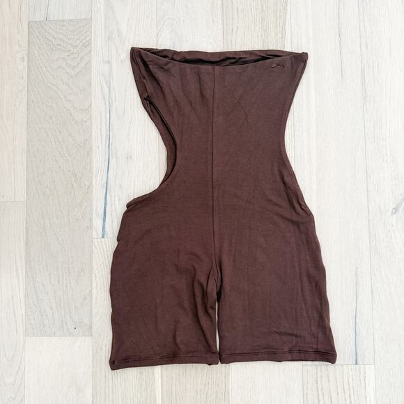 NWOT Naked Wardrobe Strapless Cutout Romper Brown Size Medium - Picture 4 of 5